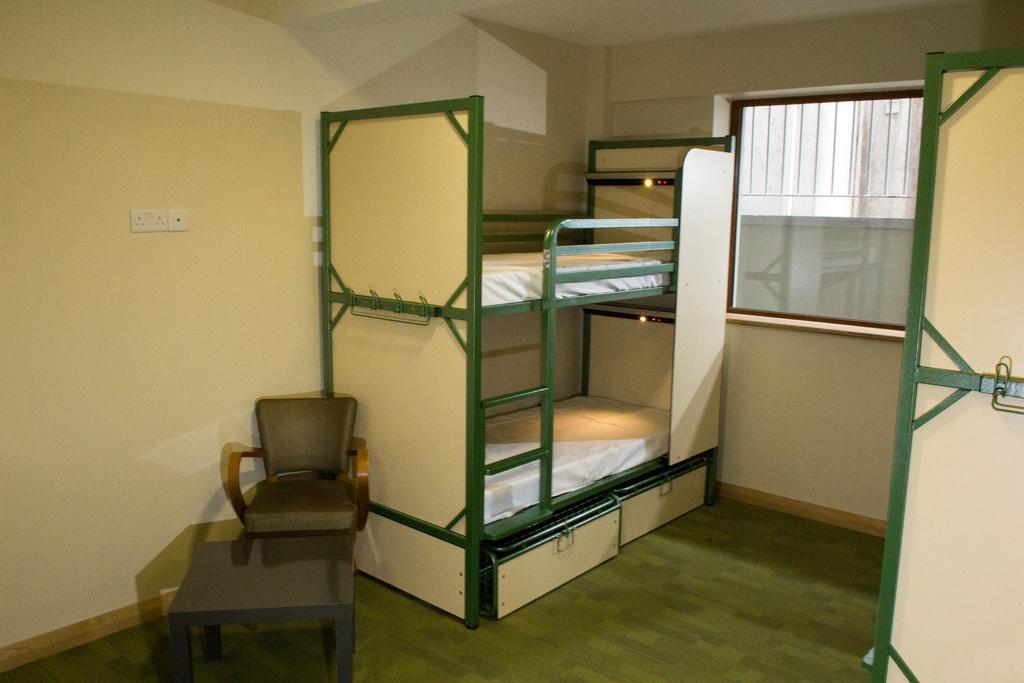 Savoy Hostel Galway City Centre Екстер'єр фото