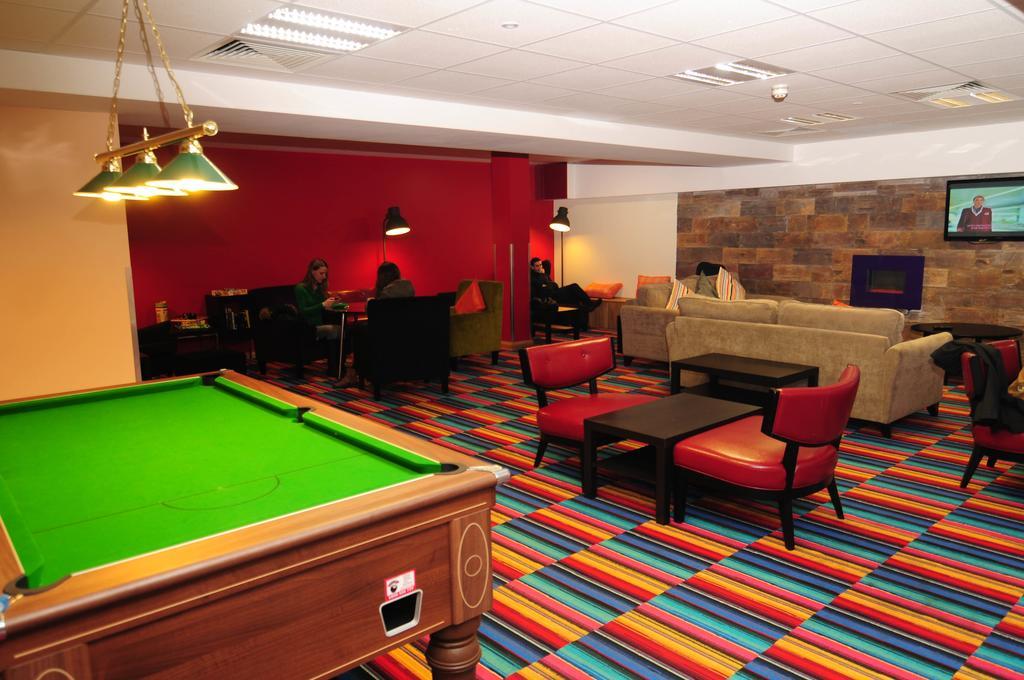 Savoy Hostel Galway City Centre Екстер'єр фото