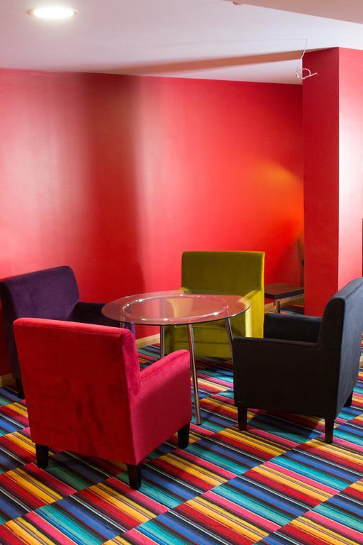 Savoy Hostel Galway City Centre Екстер'єр фото